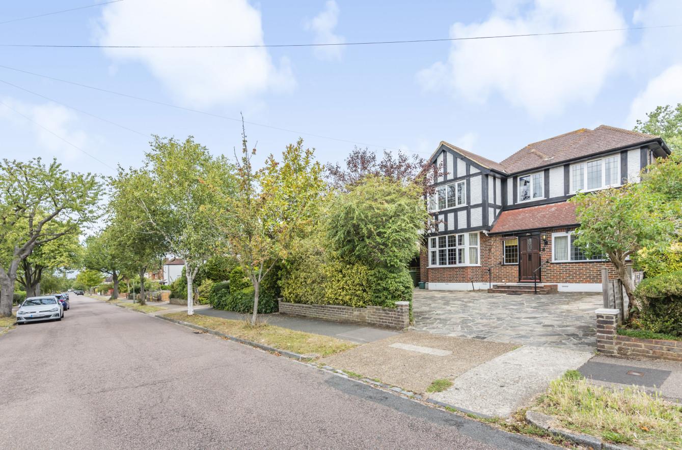 Harefield Avenue, South Cheam Home